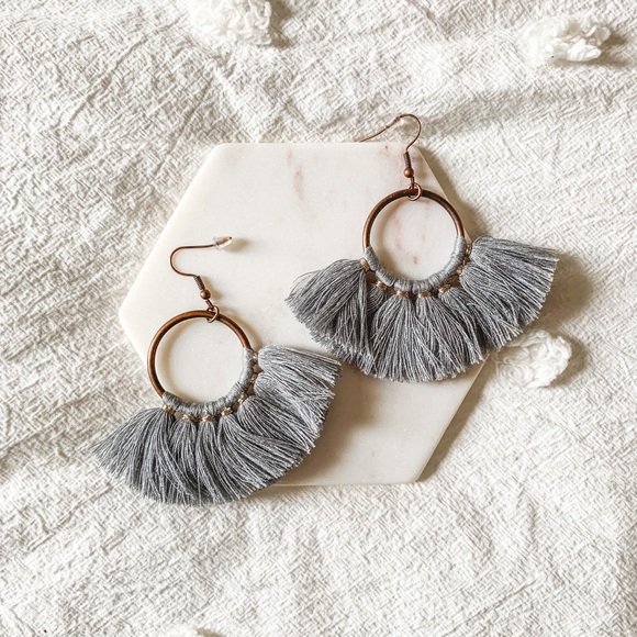 Jewelry - gray tassel fan shaped loop earrings